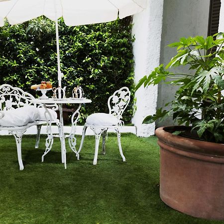 Les Canoubiers Luxe Et Serenite Au Coeur De Saint-Tropez Suites Spacieuses Avec Jardin Enchanteur Luaran gambar