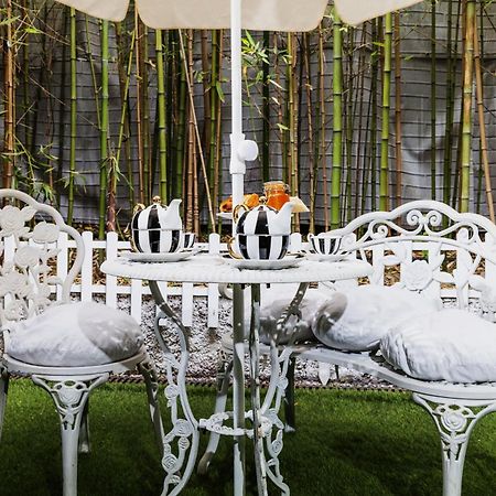 Les Canoubiers Luxe Et Serenite Au Coeur De Saint-Tropez Suites Spacieuses Avec Jardin Enchanteur Luaran gambar