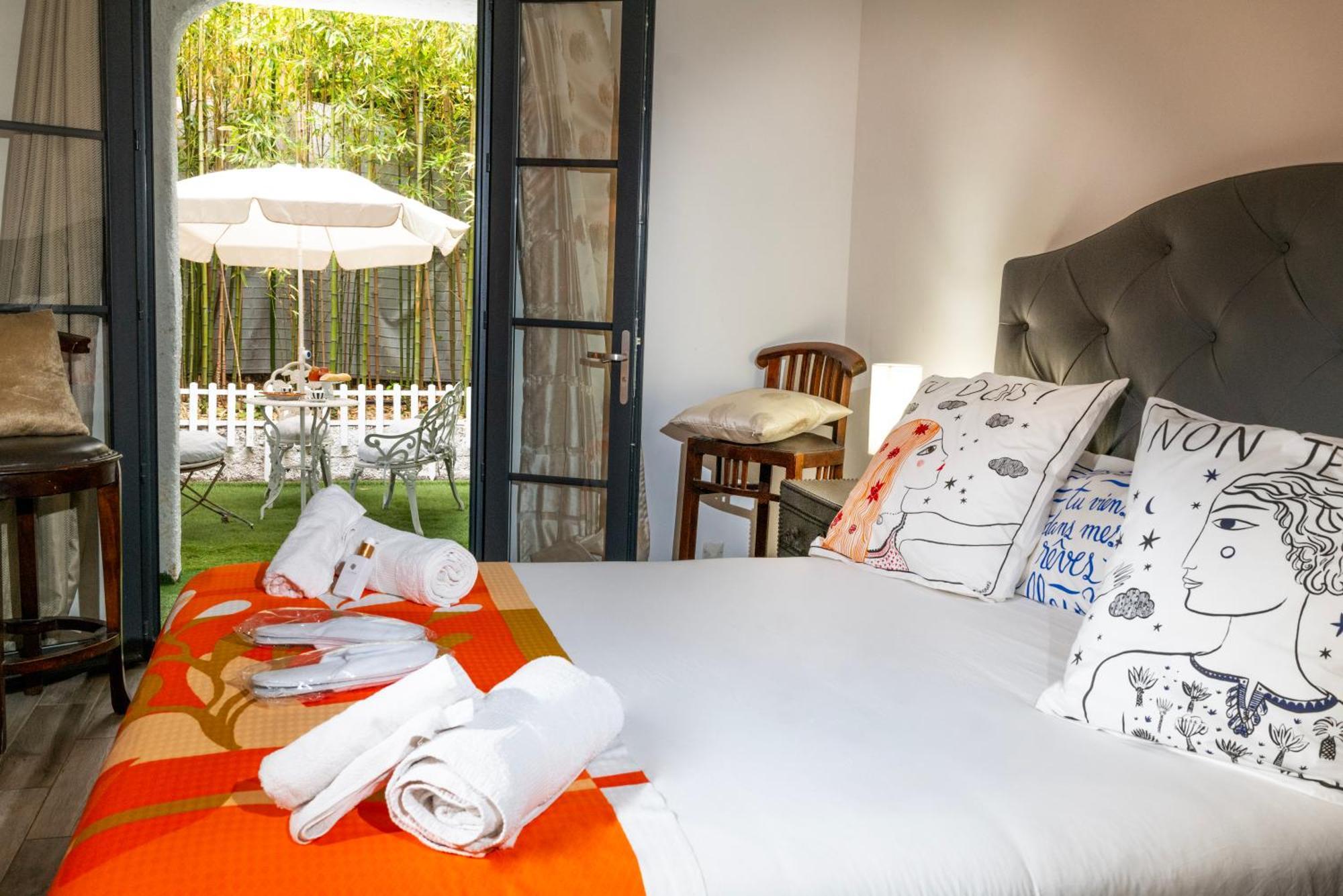 Les Canoubiers Luxe Et Serenite Au Coeur De Saint-Tropez Suites Spacieuses Avec Jardin Enchanteur Luaran gambar