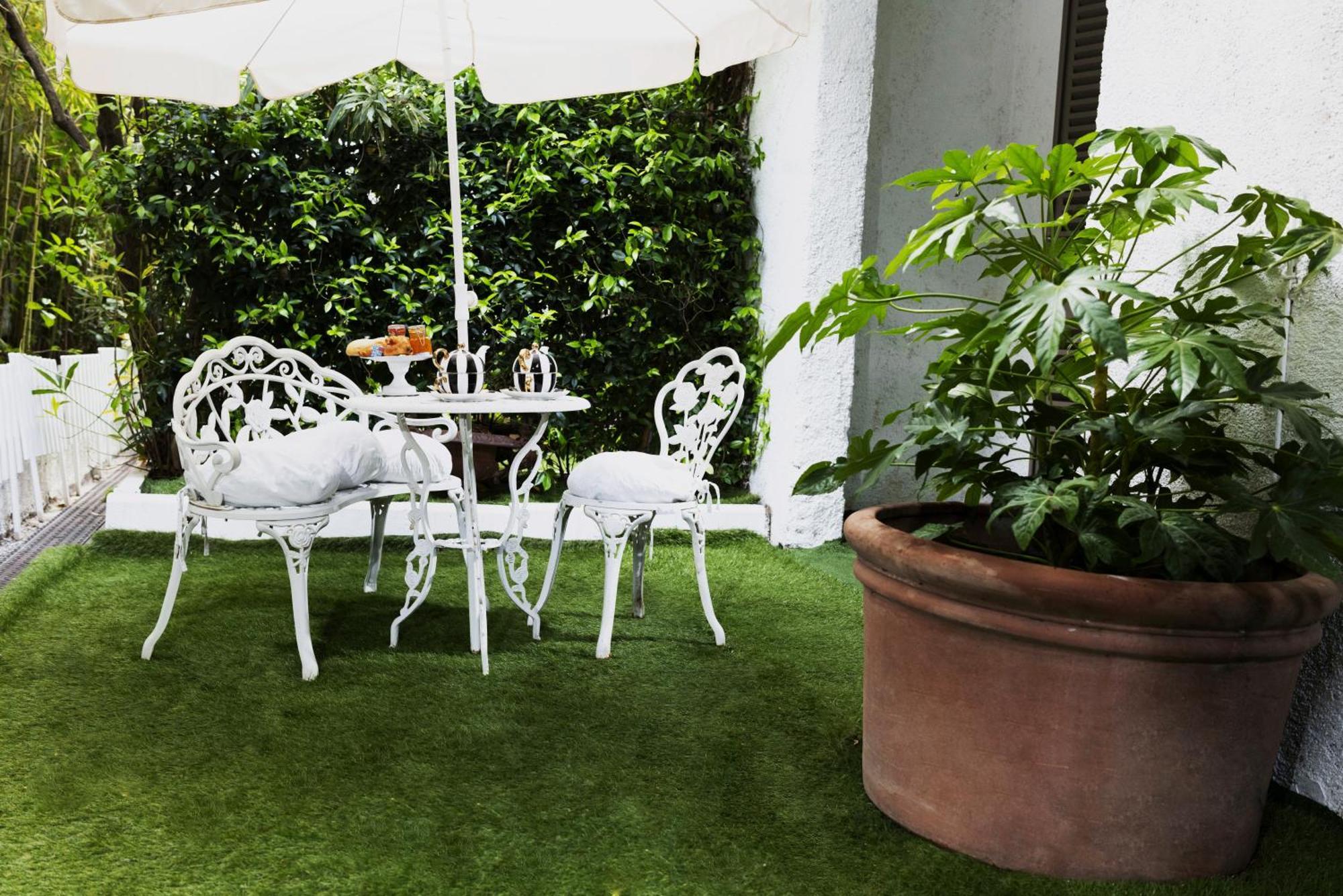 Les Canoubiers Luxe Et Serenite Au Coeur De Saint-Tropez Suites Spacieuses Avec Jardin Enchanteur Luaran gambar